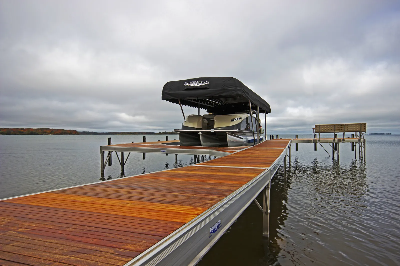 RS7_IPE Decking_Vertical Lift_Black WeatherMax Canopy (no flagpole).jpg