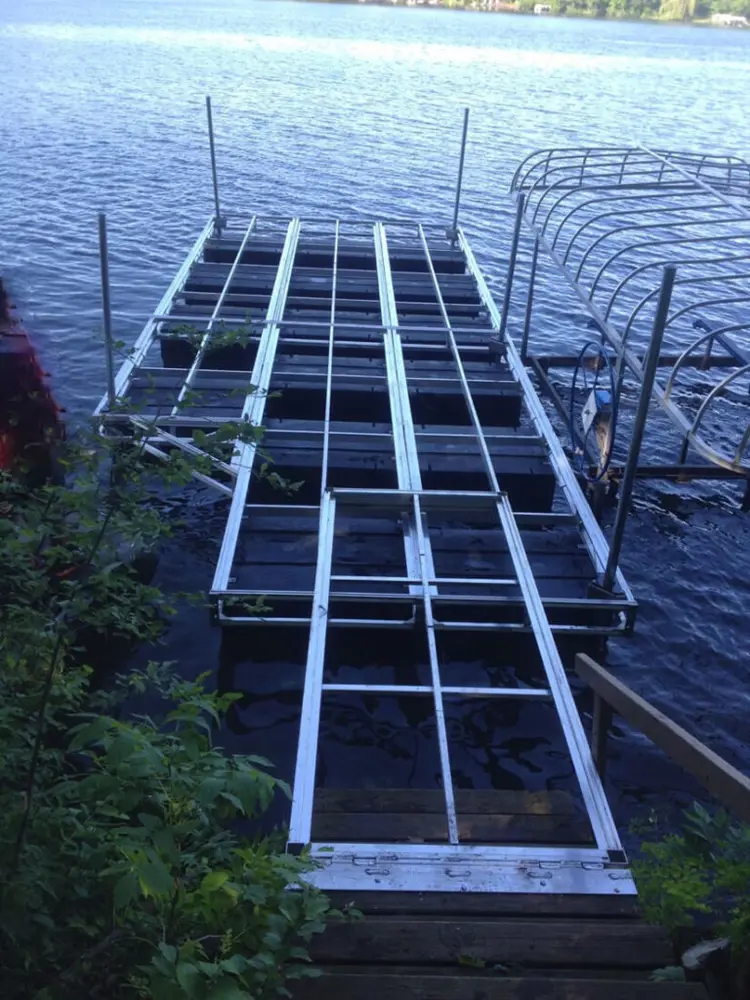 Infinite Rotation Dock Infinity FTS9 Floating Dock System | Premium Floating Aluminum Dock ...