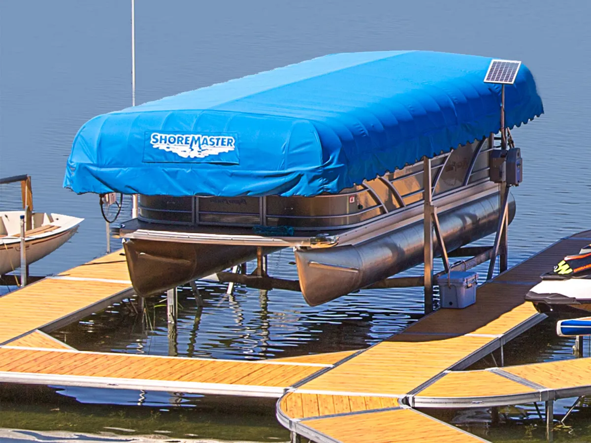 smr6085_0535_reversed_pacificblueweathermax_traditionalframe_verticallift_pontoon_woodgraindecking_preview.jpeg
